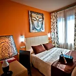 Hotell Condes De Castilla 3*