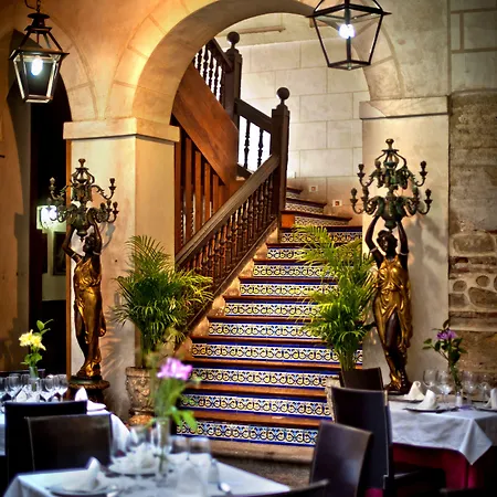 Condes De Castilla Hotel