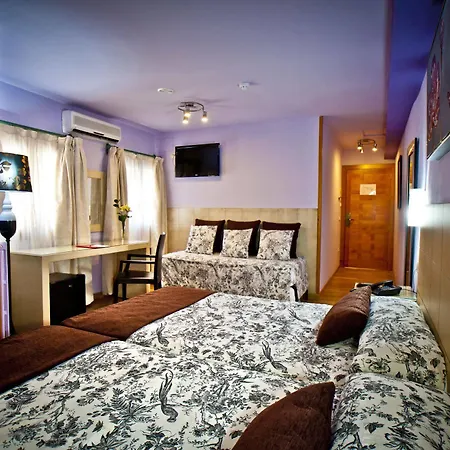 Otel Condes De Castilla 3*