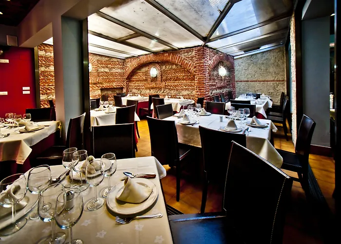 Condes De Castilla Segovia